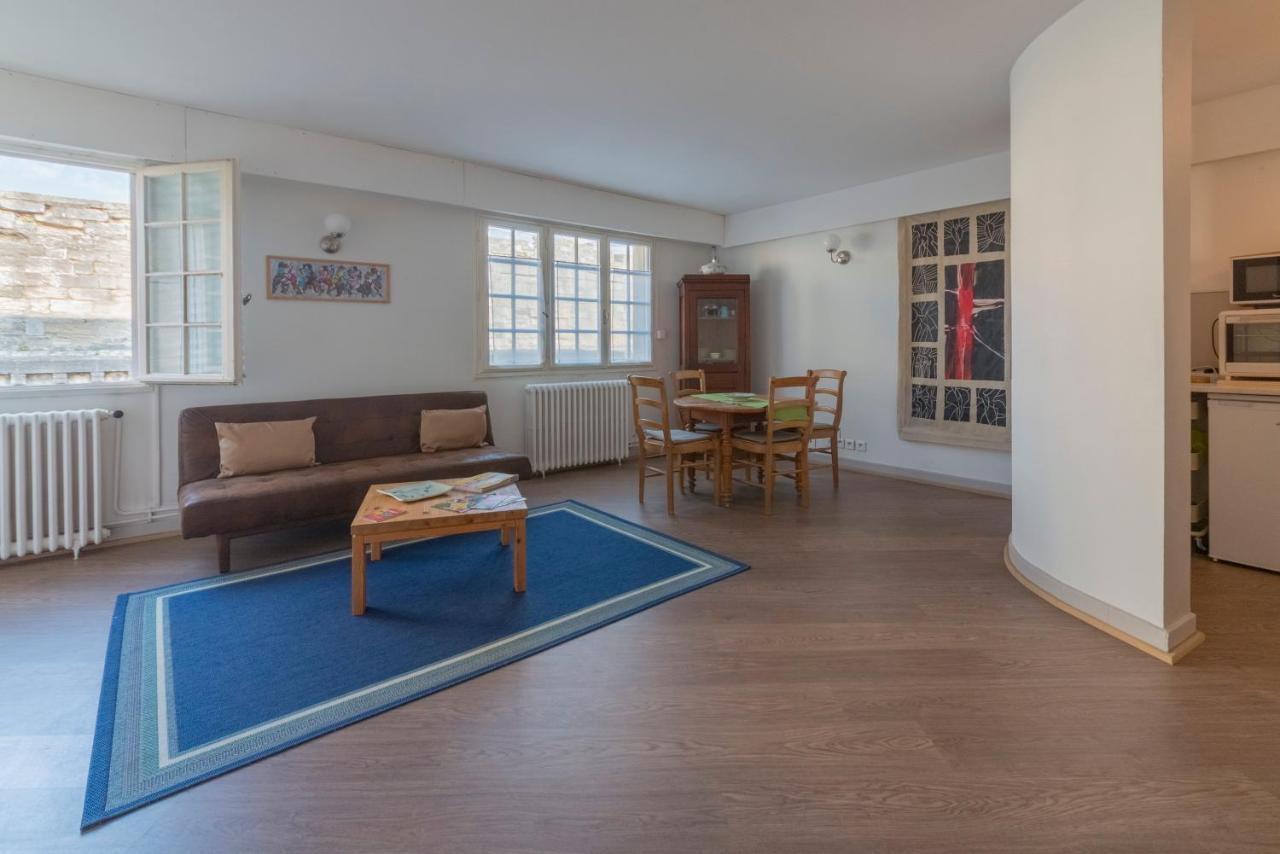 Appartement De Charme - Vue Sur Remparts - Wifi Gratuit - Parking Payant A Proximite Авиньон Екстериор снимка