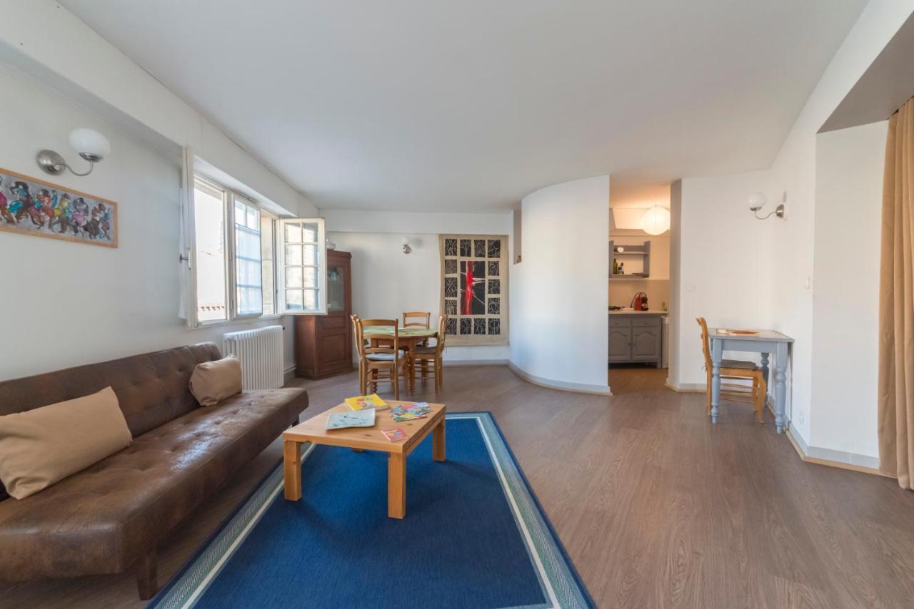 Appartement De Charme - Vue Sur Remparts - Wifi Gratuit - Parking Payant A Proximite Авиньон Екстериор снимка