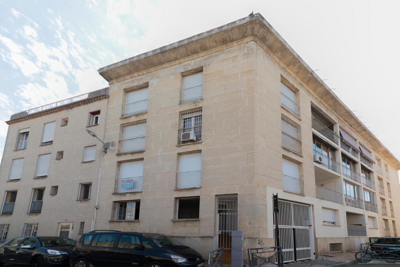 Appartement De Charme - Vue Sur Remparts - Wifi Gratuit - Parking Payant A Proximite Авиньон Екстериор снимка